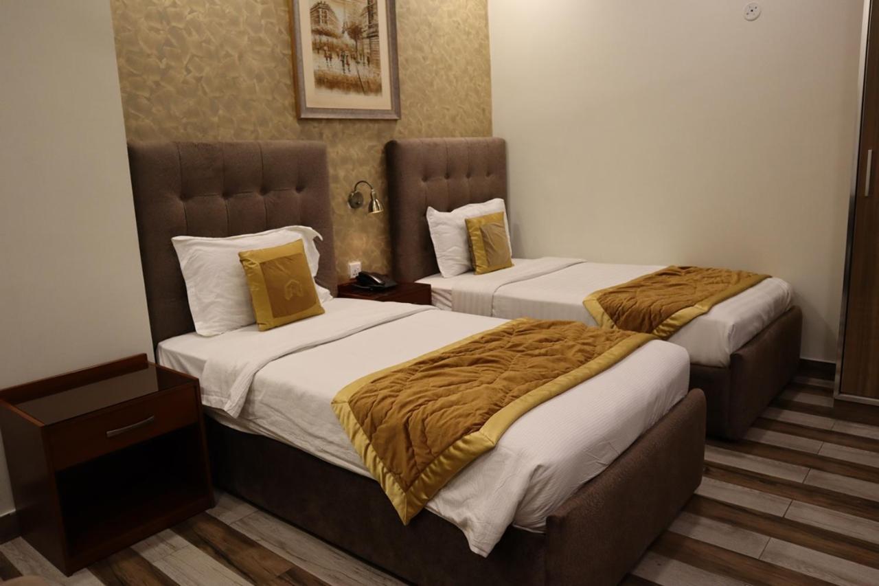 Hayyat Luxury Hotel Apartments Lahore Exterior foto